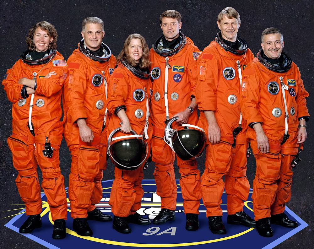 ../Images/sts112-s-002.jpg
